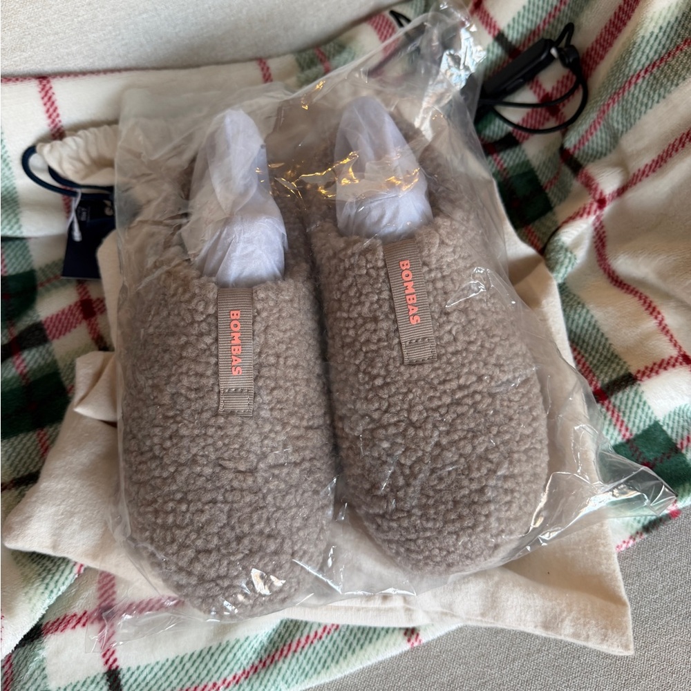 Bombas Fuzzy Taupe Slippers